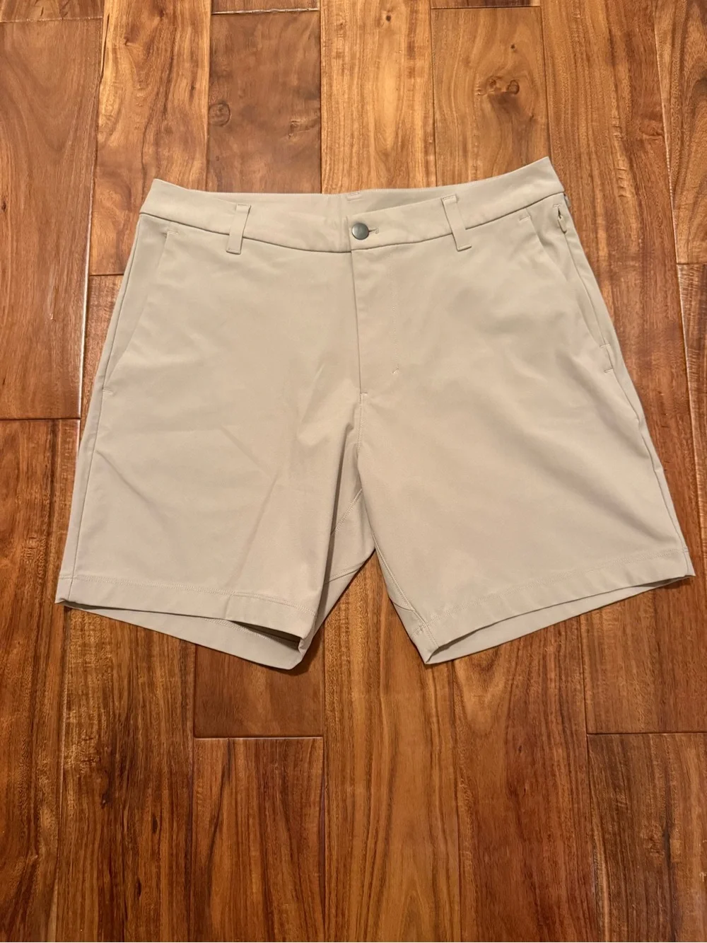 LULULEMON Commission Classic-Fit Short 7” *Warpstreme Men’s sz 32 in Khaki/Tan - Picture 3 of 10